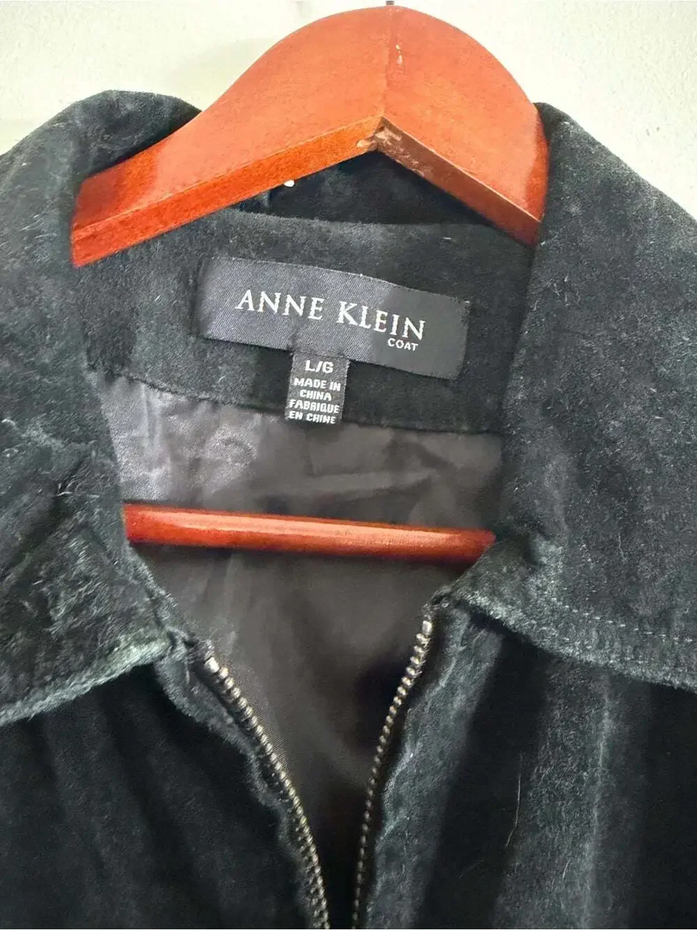 90s Minimalist / Quiet Luxury Anne Klein Black Suede Leather Jacket L